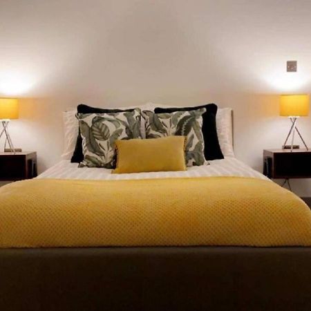 Doncaster City Centre Deluxe Whole Apartment Sleeps 4 D19 Exterior foto